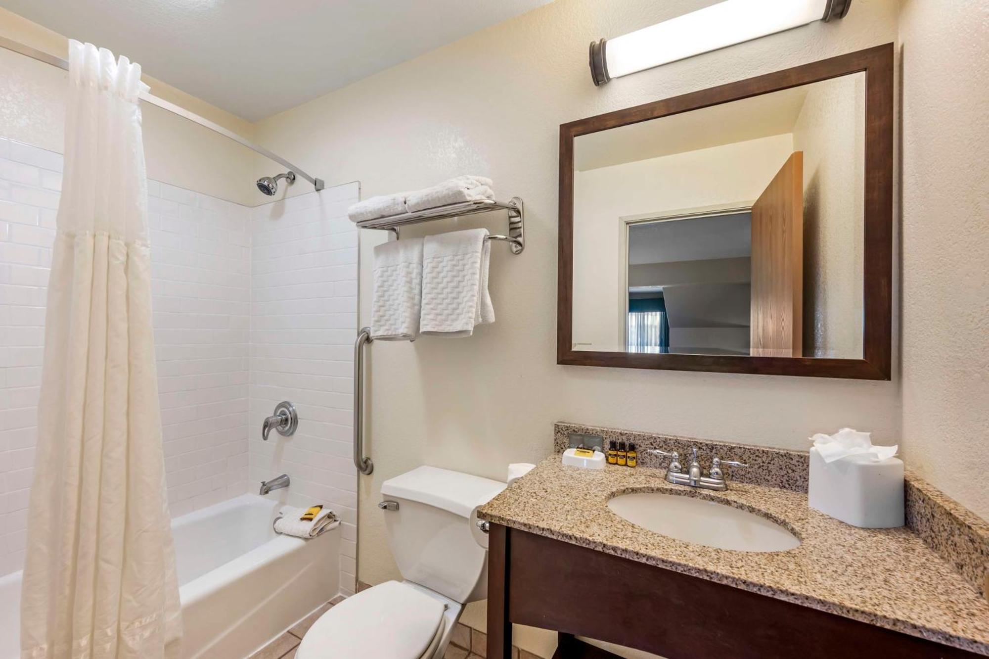 Best Western Plus Eagle Vail Airport Ngoại thất bức ảnh